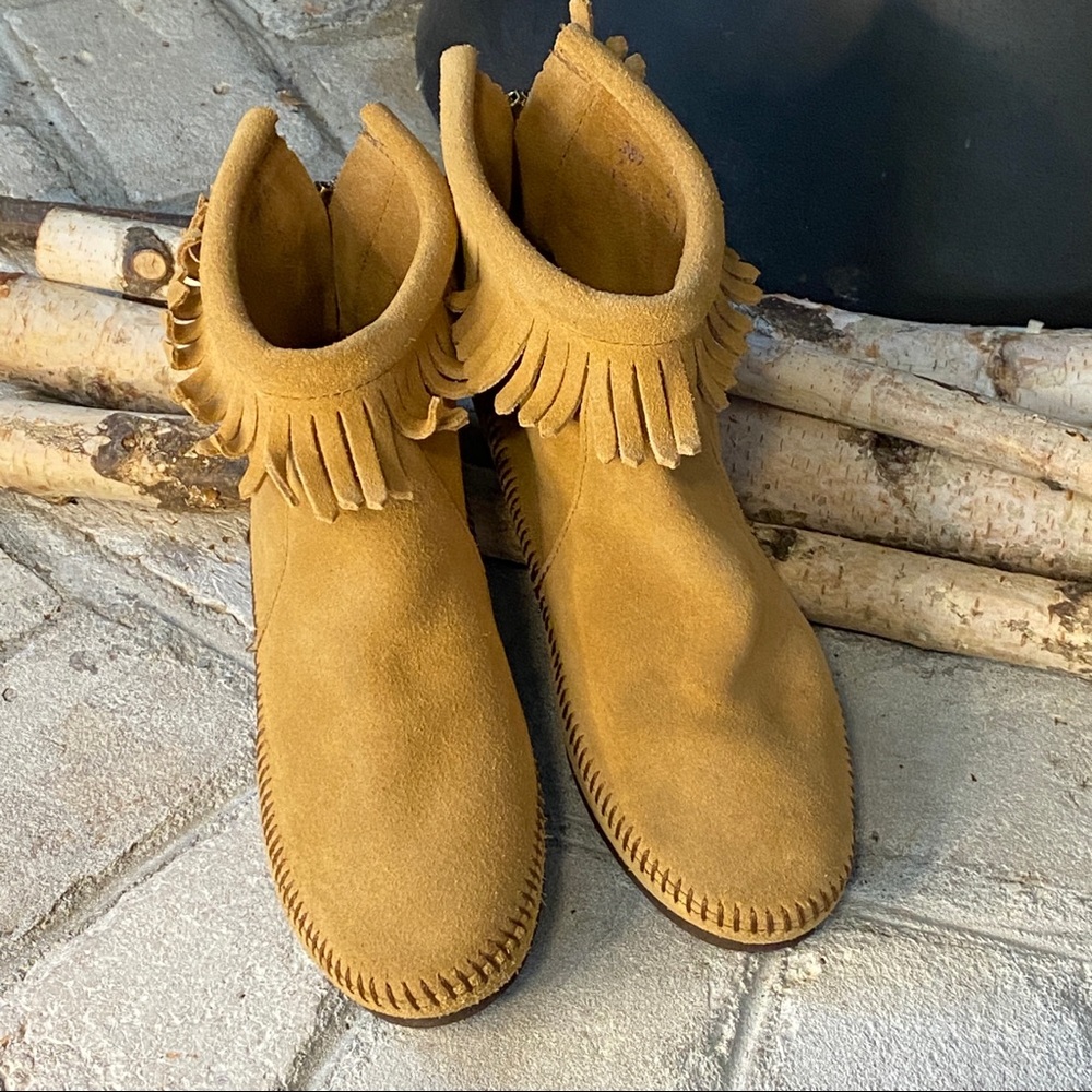 Minnetonka Moccasin Buckskin Zipper Back Bootie Shoe Women’s Size 7.5
